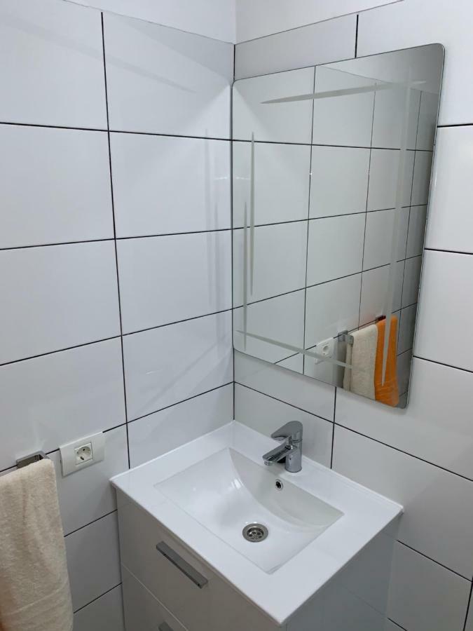 Cozy Studio In Los Cristianos Beach Free Wifi Arona  Buitenkant foto